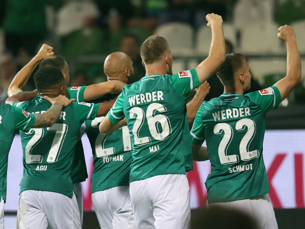 Werder Bremen mit einem knappen Sieg gegen Karlsruhe (Foto: SID)
