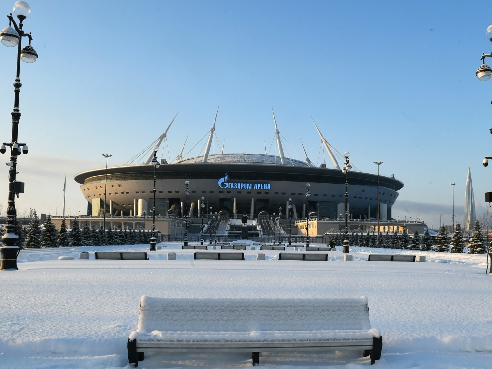 Die UEFA hält an St. Petersburg als Finalort fest (Foto: SID)