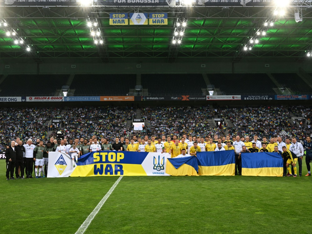 Benefizspiel im Borussia-Park (Foto: AFP/SID/INA FASSBENDER)