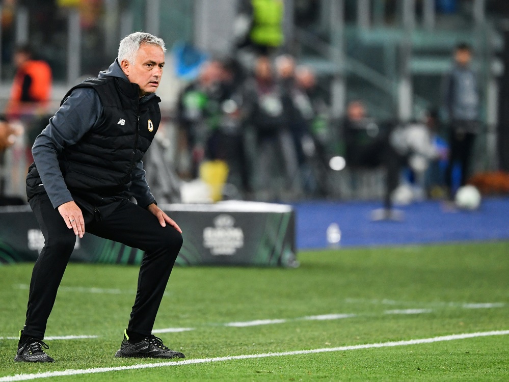 Jose Mourinho verlor mit Rom gegen Florenz (Foto: SID)