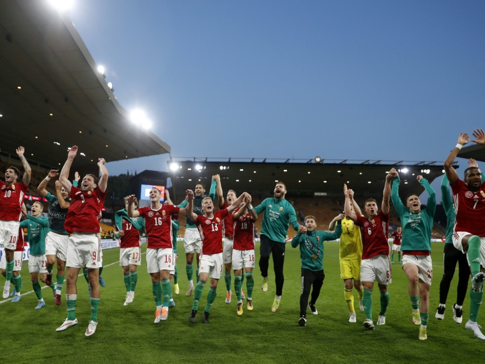 Ungarn schlägt England überraschend mit 4:0 (Foto: AFP/SID/ADRIAN DENNIS)