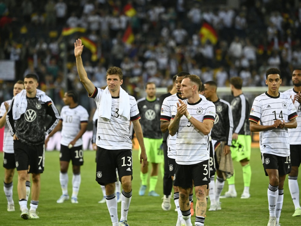 Die DFB-Elf feiert den Sieg gegen Italien (Foto: AFP/SID/INA FASSBENDER)