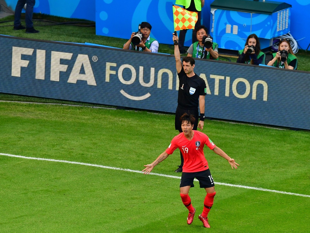 FIFA führt halbautomatische Abseitserkennung ein (Foto: AFP/SID/LUIS ACOSTA)