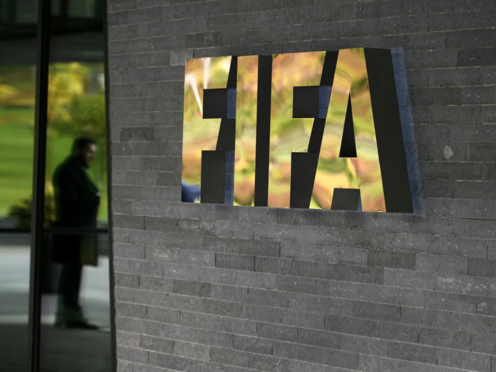Die FIFA hebt die Suspendierung von Pakistan auf (Foto: AFP/SID/FABRICE COFFRINI)