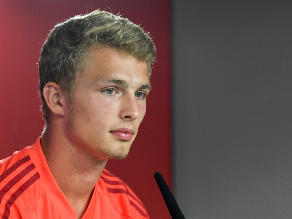 Arp spricht über seine Zeit bei Bayern München (Foto: AFP/SID/CHRISTOF STACHE)