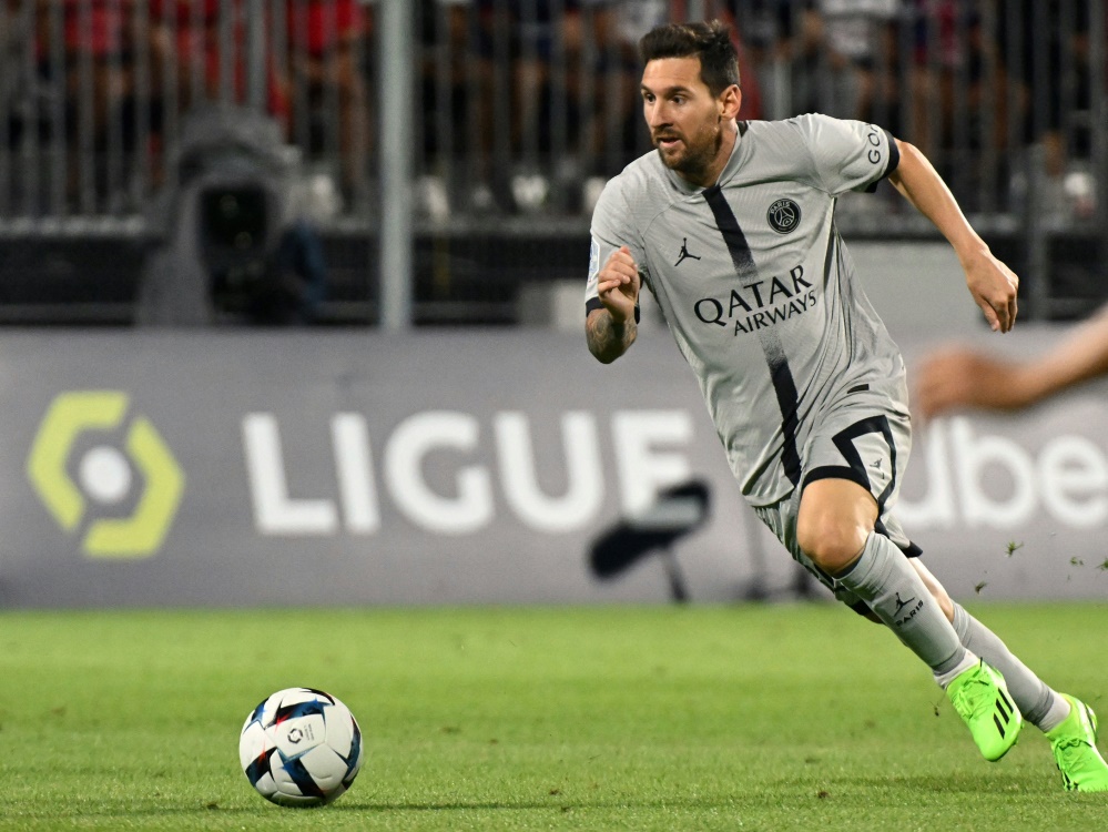 Lionel Messi traf zum Auftakt doppelt für PSG (Foto: AFP/SID/JEAN-PHILIPPE KSIAZEK)