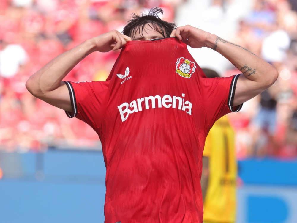 Leverkusen verliert gegen den FCA (Foto: FIRO/FIRO/SID)