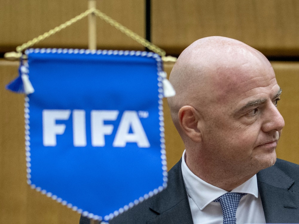 Menschenrechtler fordern die FIFA zum Handeln auf (Foto: AFP/SID/JOE KLAMAR)