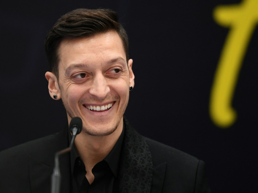 Mesut Özil ist zum zweiten Mal Vater geworden (Foto: AFP/SID/OZAN KOSE)