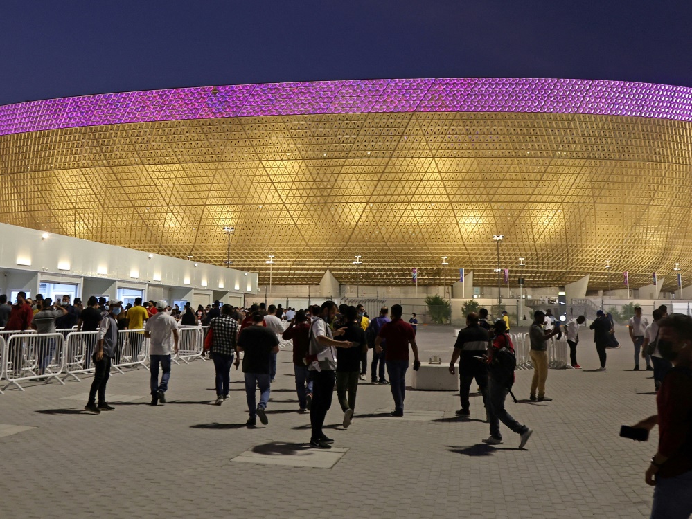 Keine Impfpflicht für die Fußball-WM in Katar (Foto: AFP/SID/KARIM JAAFAR)