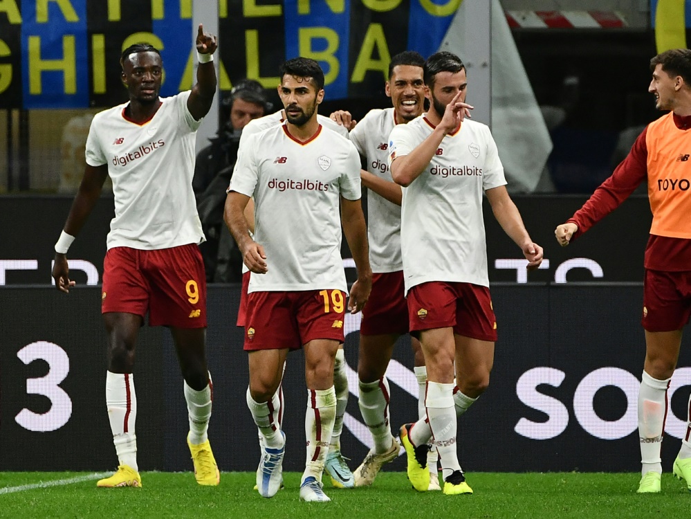 Die AS Roma triumphiert beim 2:1 gegen Gosens Inter (Foto: AFP/SID/ISABELLA BONOTTO)
