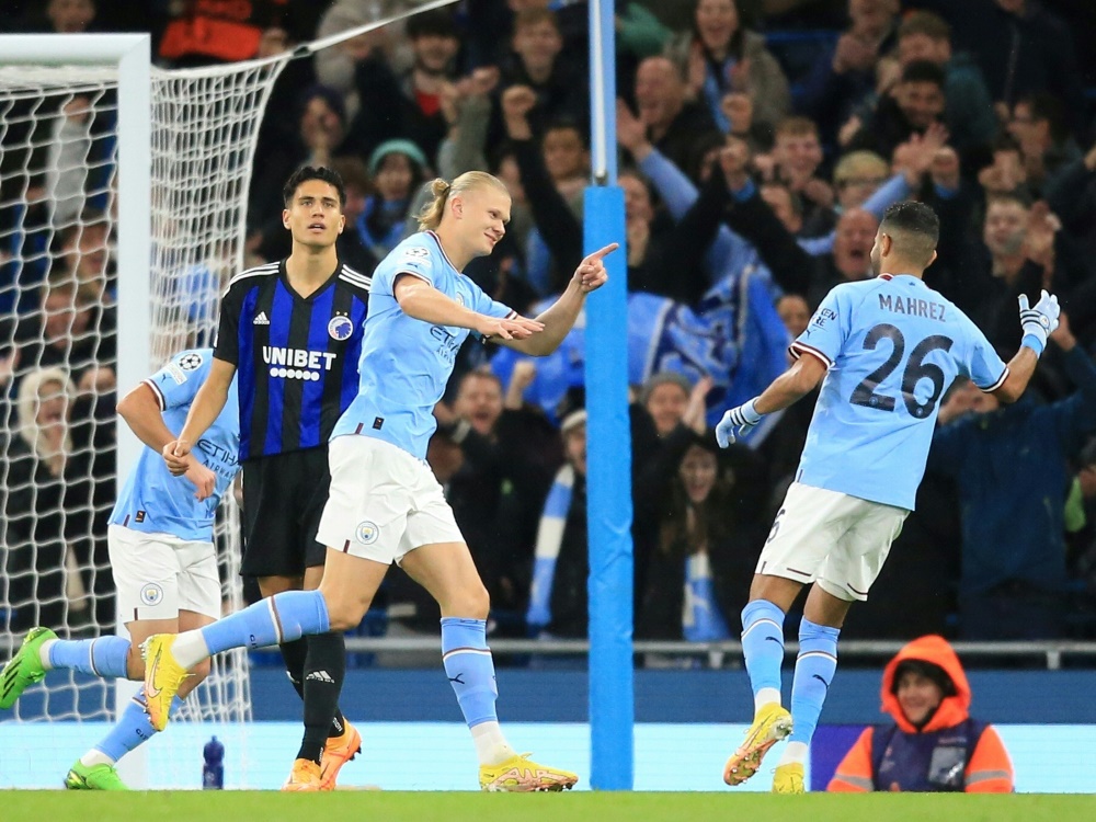 Erling Haaland trifft erneut für Manchester City (Foto: AFP/SID/Lindsey Parnaby)