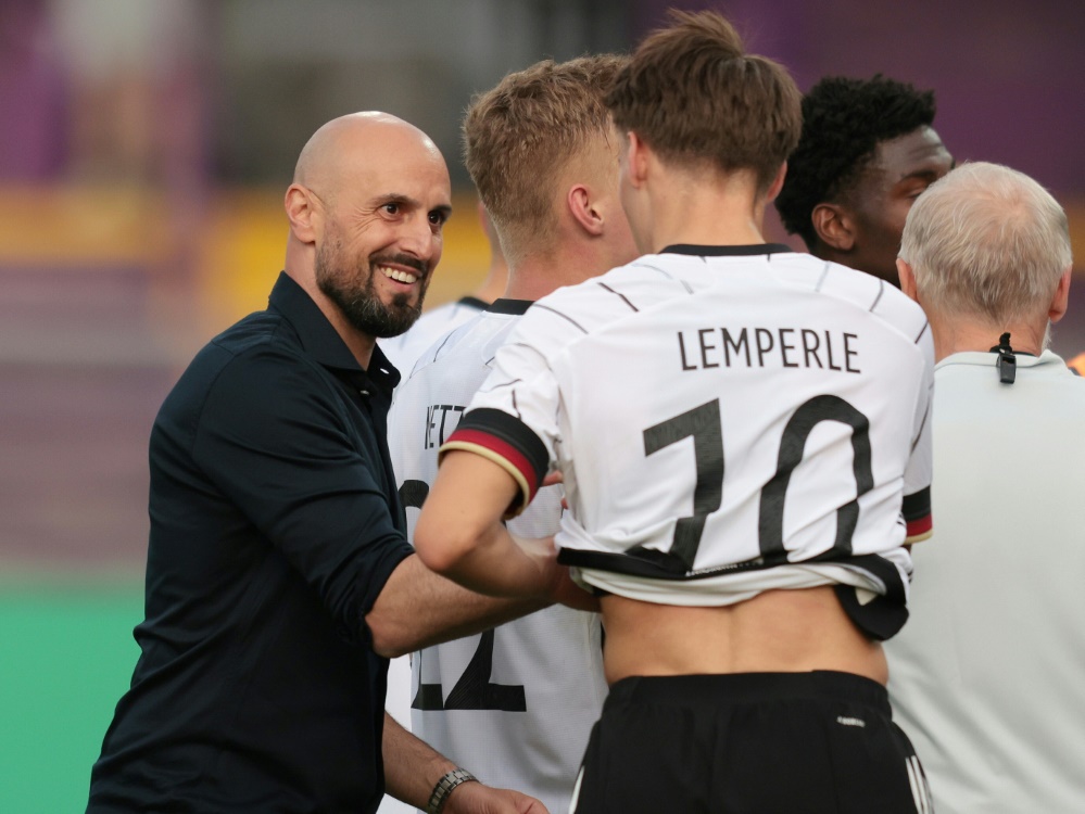 Di Salvo trifft mit deutscher U21-Mannschaft auf England (Foto: FIRO/FIRO/SID)