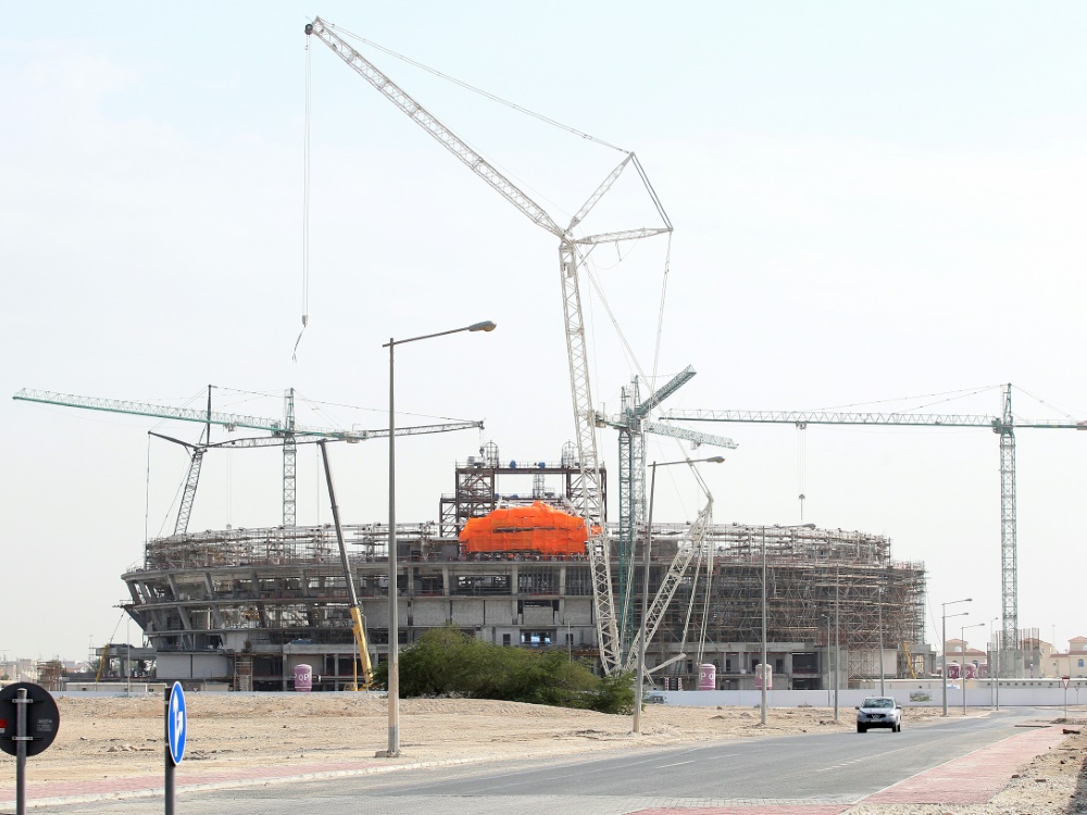 Eine Stadion-Baustelle in Katar im Jahre 2014 (Foto: FIRO/FIRO/SID)