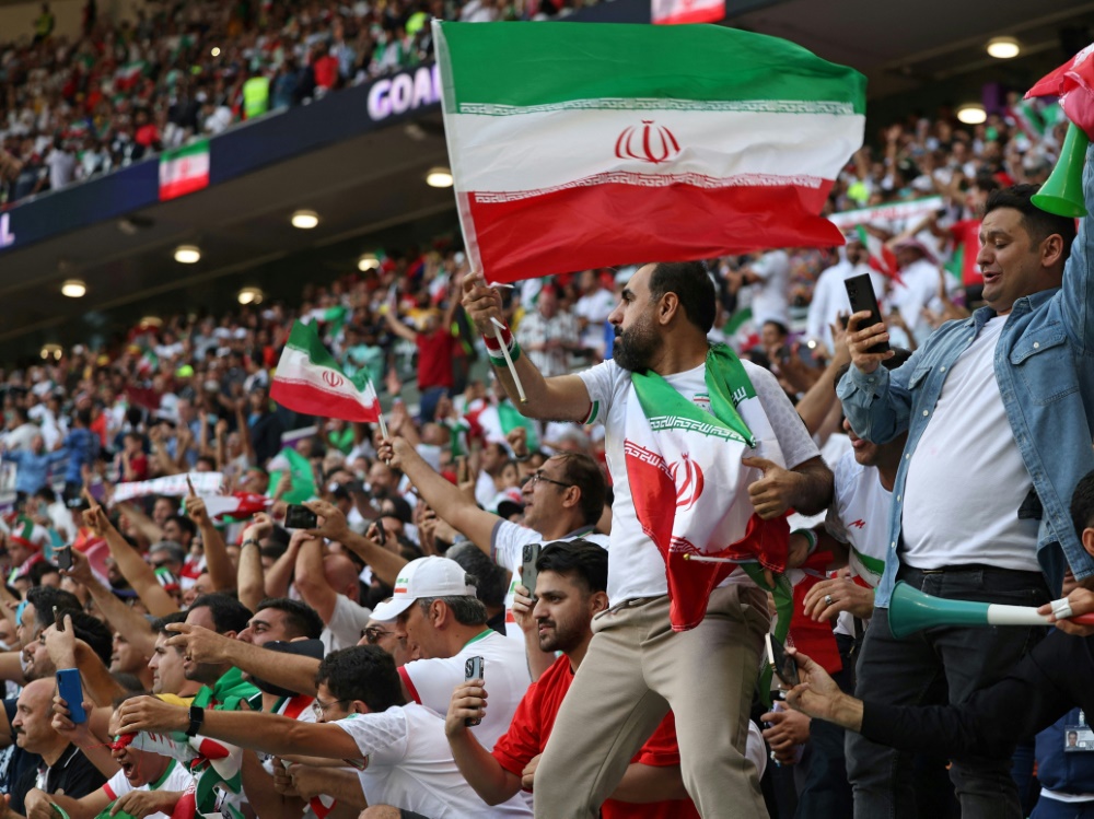 Nach Flaggen Eklat: Iran protestiert gegen die USA (Foto: AFP/SID/FADEL SENNA)