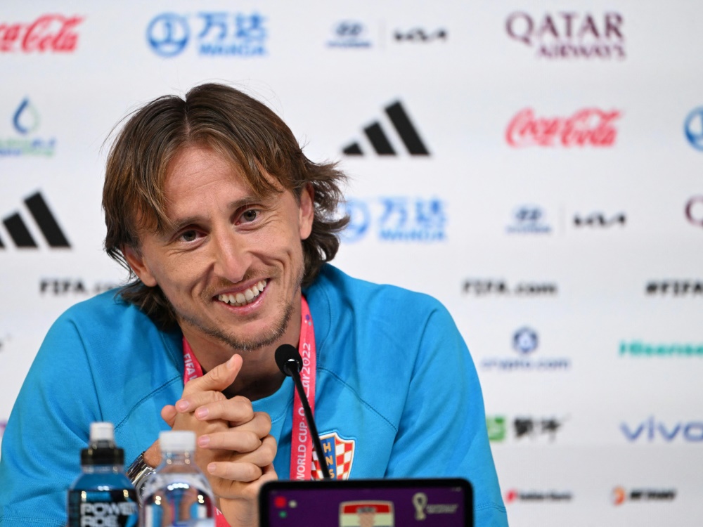 Luka Modric konzentriert sich auf das Auftaktspiel (Foto: AFP/SID/OZAN KOSE)