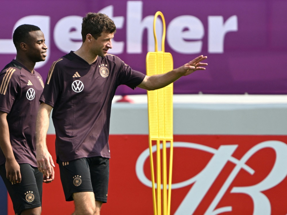 Thomas Müller nimmt Nationalmannschaft und DFB in Schutz (Foto: AFP/SID/INA FASSBENDER)