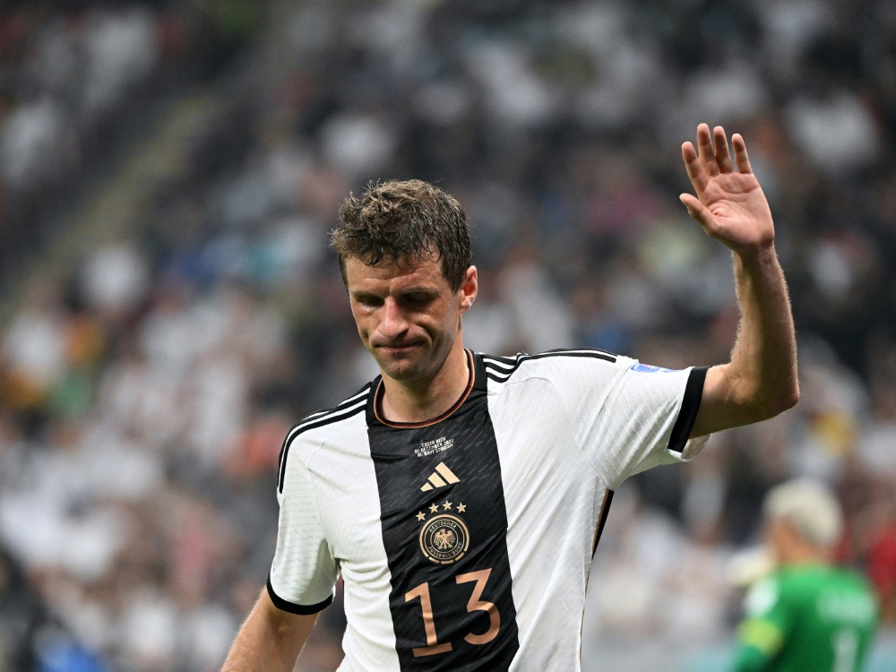 Thomas Müller hat noch keine definitive Entscheidung über seinen Nationalmannschaftsrücktritt getroffen. (Foto: AFP/SID/INA FASSBENDER)