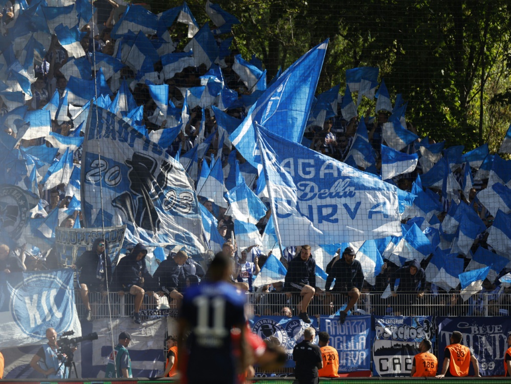 Hertha-Fans zündeten Pyros vor dem Stadtderby (Foto: AFP/SID/ODD ANDERSEN)
