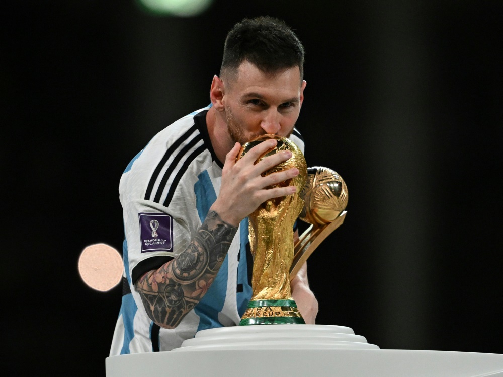 Lionel Messi wurde als bester WM-Spieler ausgezeichnet (Foto: AFP/AFP/Paul ELLIS)