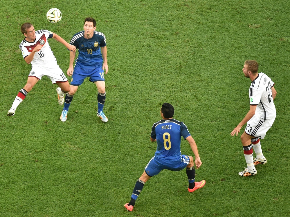 Duell im WM-Finale 2014: Philipp Lahm und Lionel Messi (Foto: AFP/SID/FRANCOIS XAVIER MARIT)