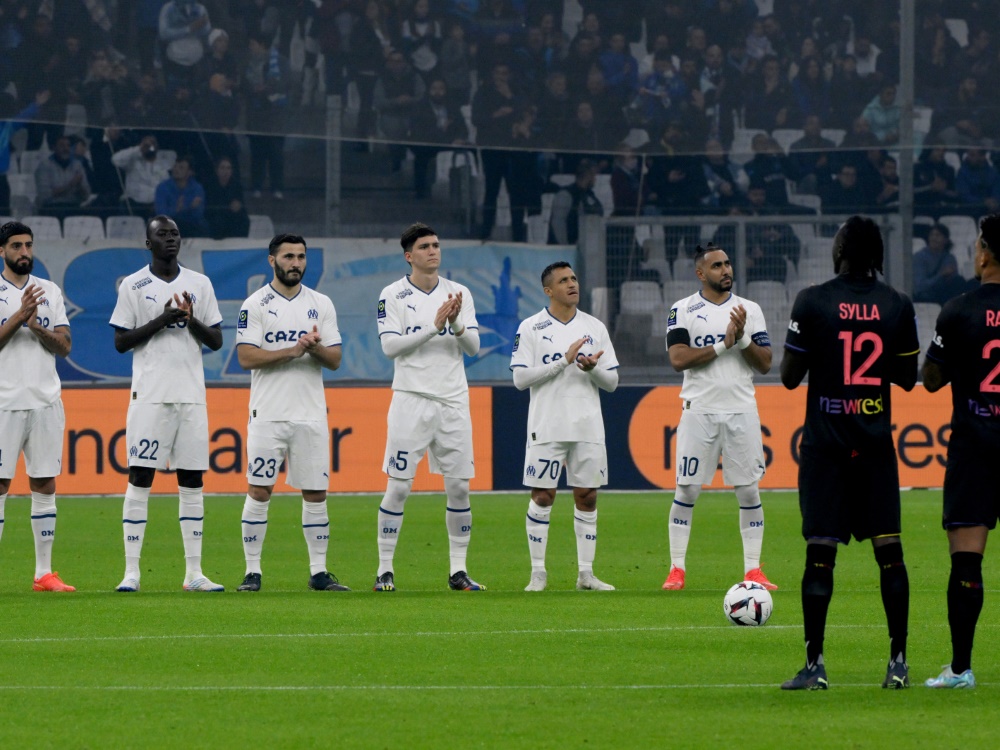 Die ganze Fußballwelt trauert um den Tod von Pele. (Foto: AFP/SID/Nicolas TUCAT)