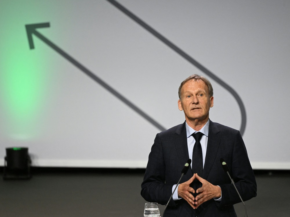 Hans-Joachim Watzke sieht die EM 2024 als riesige Chance (Foto: AFP/SID/INA FASSBENDER)
