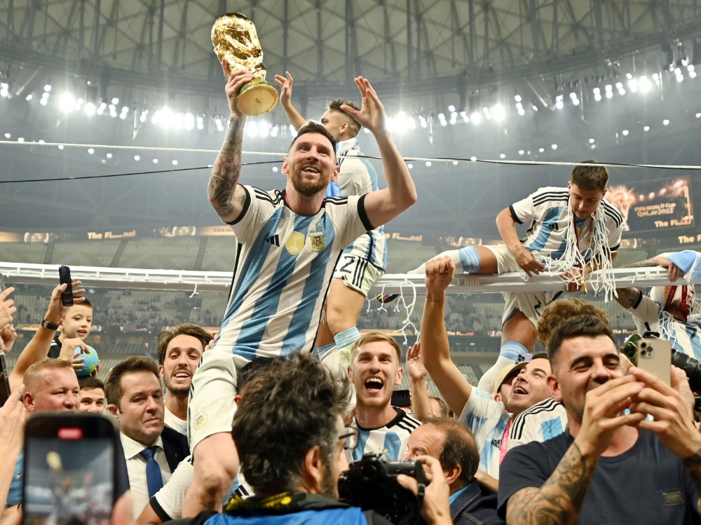 Mit dem WM-Titel in der Tasche ist Messi klarer Favorit (Foto: FIRO/FIRO/SID)