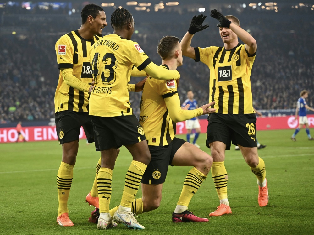 Dortmund könnte vorerst an die Tabellenspitze springen (Foto: AFP/SID/INA FASSBENDER)