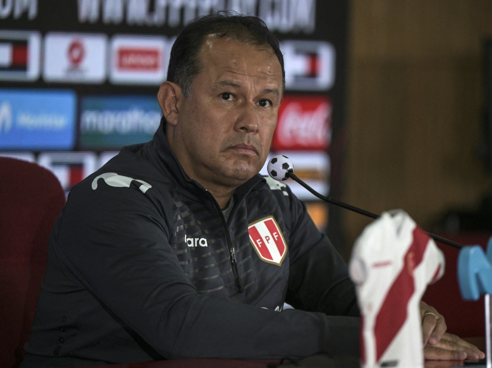 Juan Reynoso und Peru mit dem Ziel der WM-Teilnahme 2026 (Foto: AFP/SID/ERNESTO BENAVIDES)