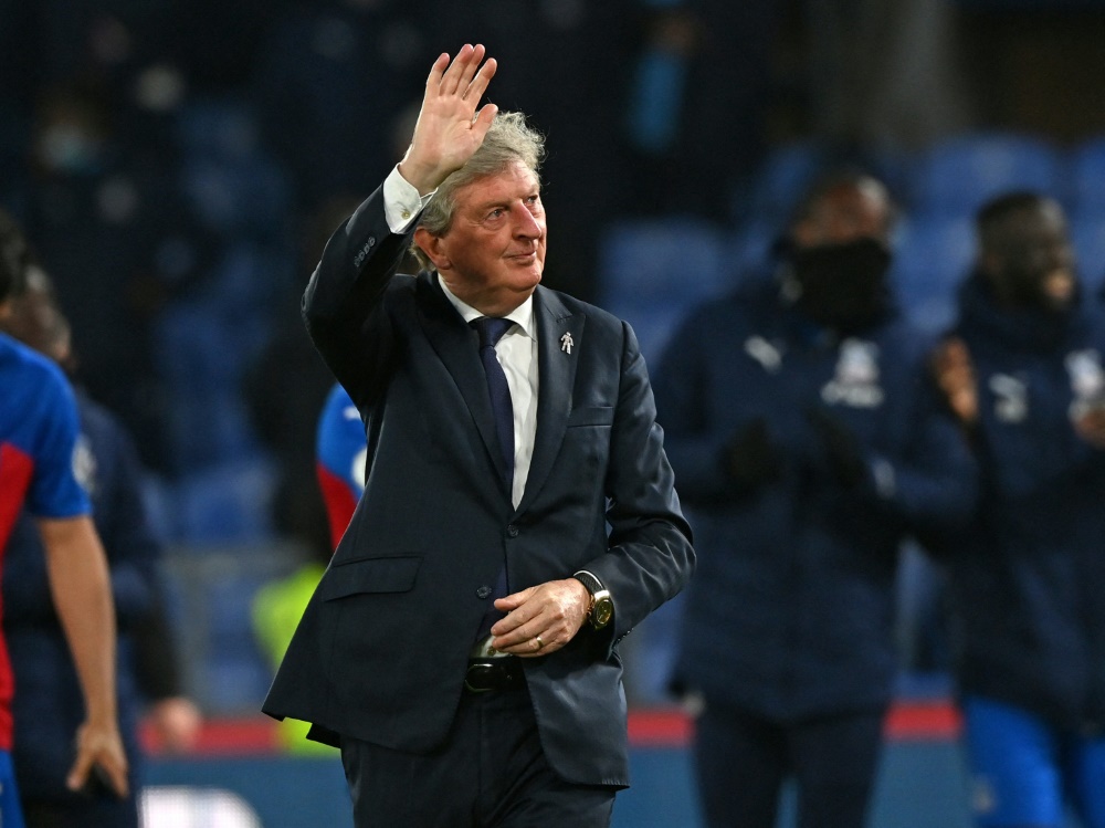Roy Hodgson soll Palace vor dem Abstieg retten (Foto: AFP/POOL/SID/FACUNDO ARRIZABALAGA)