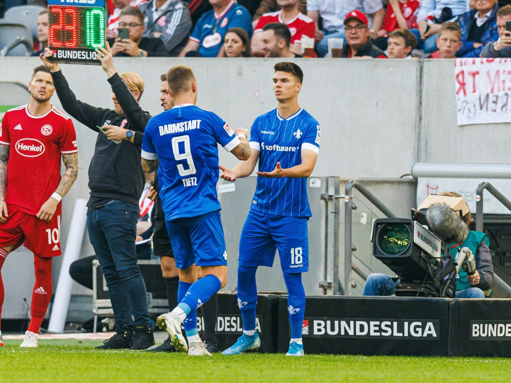 Mathias Honsak (r.) muss Länderspiele verletzt absagen (Foto: FIRO/FIRO/SID)