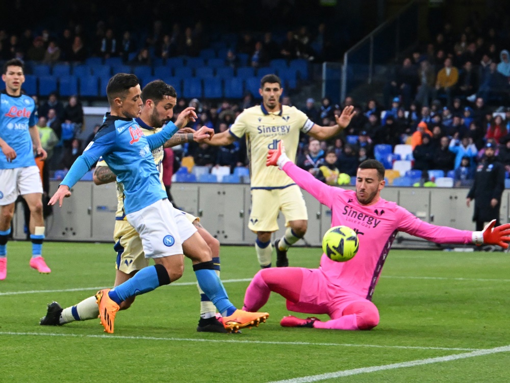 Neapel kommt nicht über ein 0:0 gegen Verona hinaus (Foto: AFP/SID/ANDREAS SOLARO)