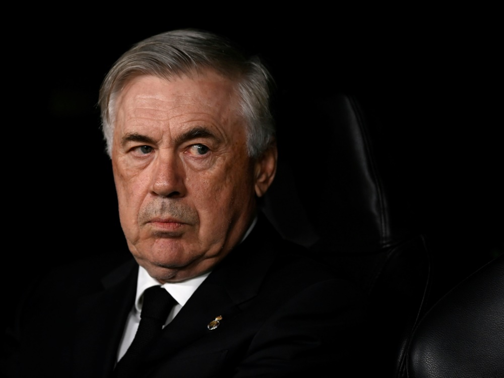 Ancelotti kritisiert den Spielplan im Profi-Fußball (Foto: AFP/SID/OSCAR DEL POZO)
