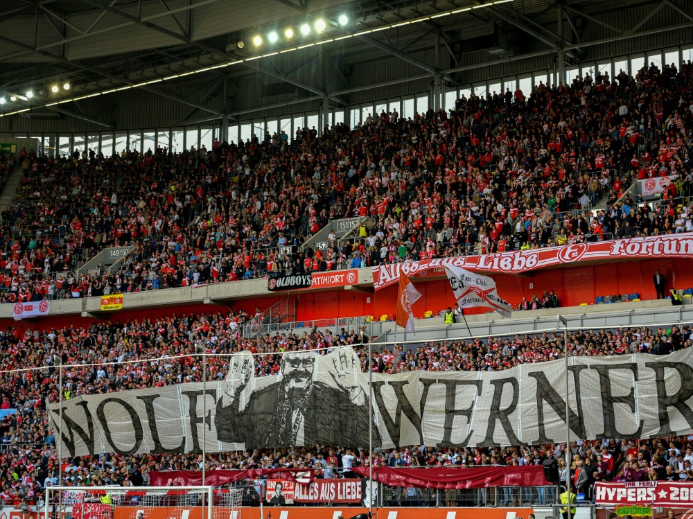 Düsseldorf will freien Eintritt für Fans ermöglichen (Foto: AFP/SID/SASCHA SCHUERMANN)