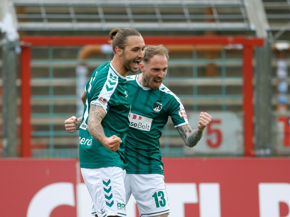 Der VfL Lübeck feiert die Rückkehr in die 3. Liga (Foto: IMAGO/CB/IMAGO/CB/SID/CB)