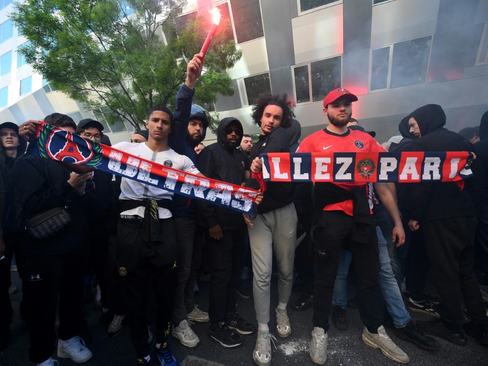 Ultras lassen PSG ihren Unmut spüren (Foto: AFP/SID/FRANCK FIFE)