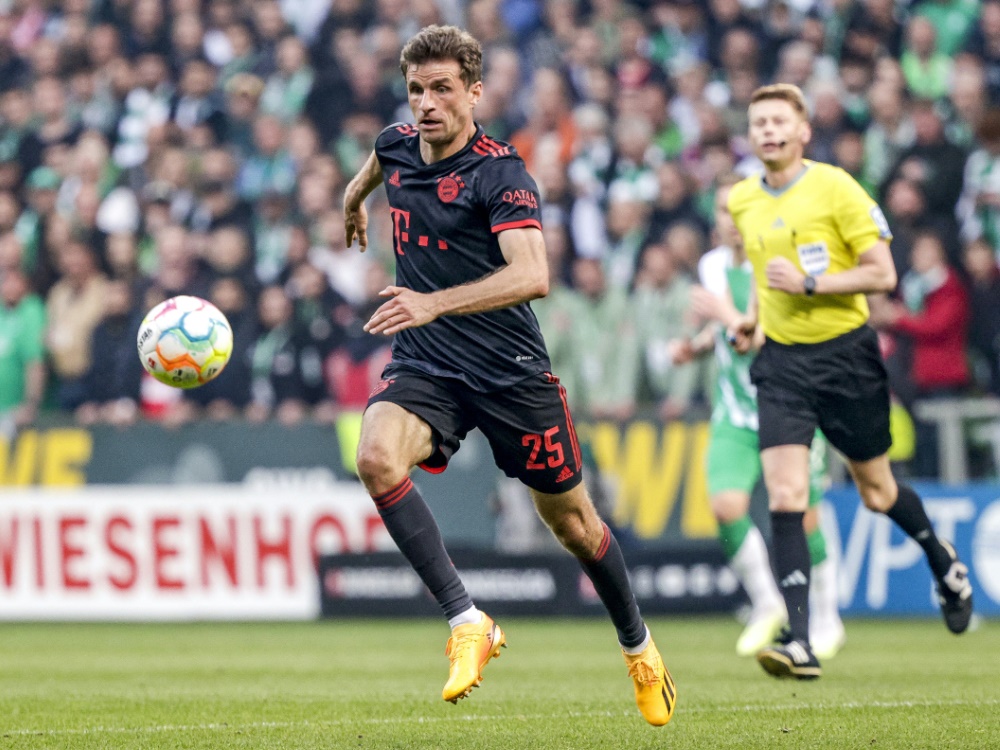 Thomas Müller steht gegen Schalke in der Startelf (Foto: AFP/SID/AXEL HEIMKEN)