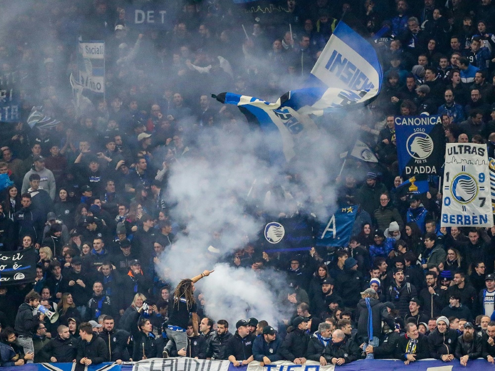 Vergehen der Fans mit Stadionverboten geahndet (Foto: FIRO/FIRO/SID)