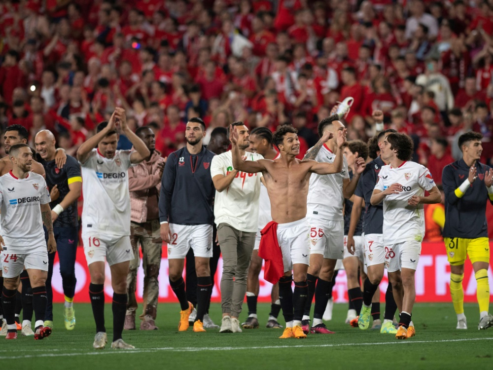 Sevilla geht als Favorit in das Finale (Foto: AFP/SID/JORGE GUERRERO)
