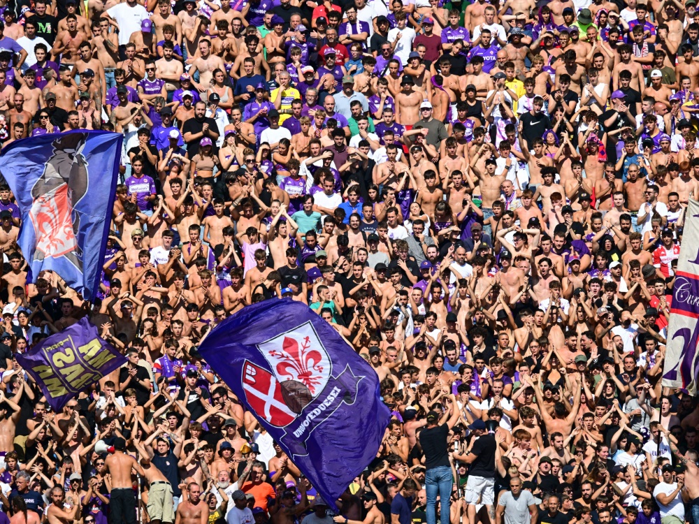 Rund 3500 Florenz-Fans reisen wohl ohne Ticket an (Foto: AFP/SID/VINCENZO PINTO)