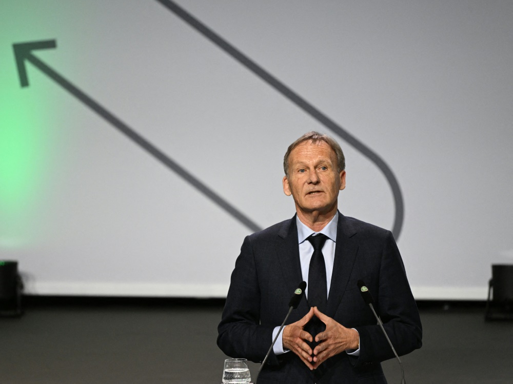 Hans-Joachim Watzke ist gegen eine Trennung der Ligen (Foto: AFP/SID/INA FASSBENDER)