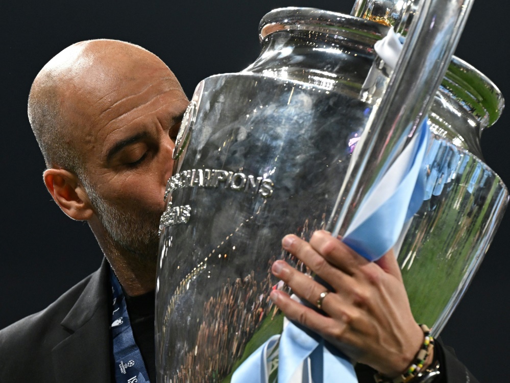 Guardiola will noch mehr Titel mit ManCity gewinnen (Foto: AFP/SID/Paul ELLIS)