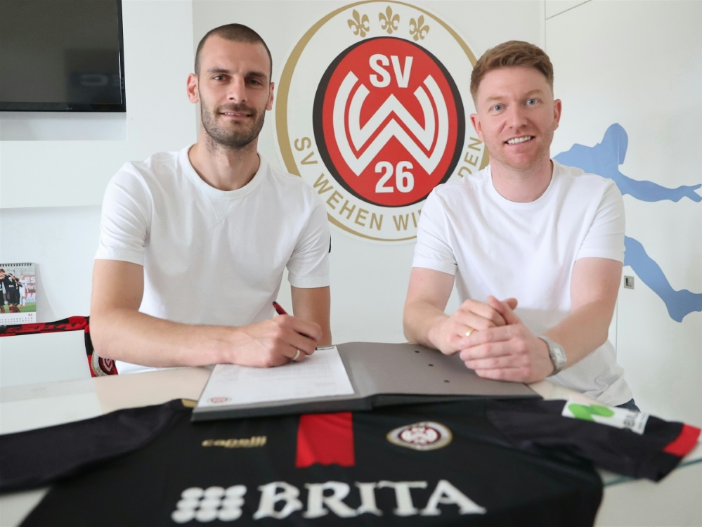 Wiesbaden nimmt Aleksandar Vukotic (l.) unter Vertrag (Foto: SVWW/SVWW/SVWW)