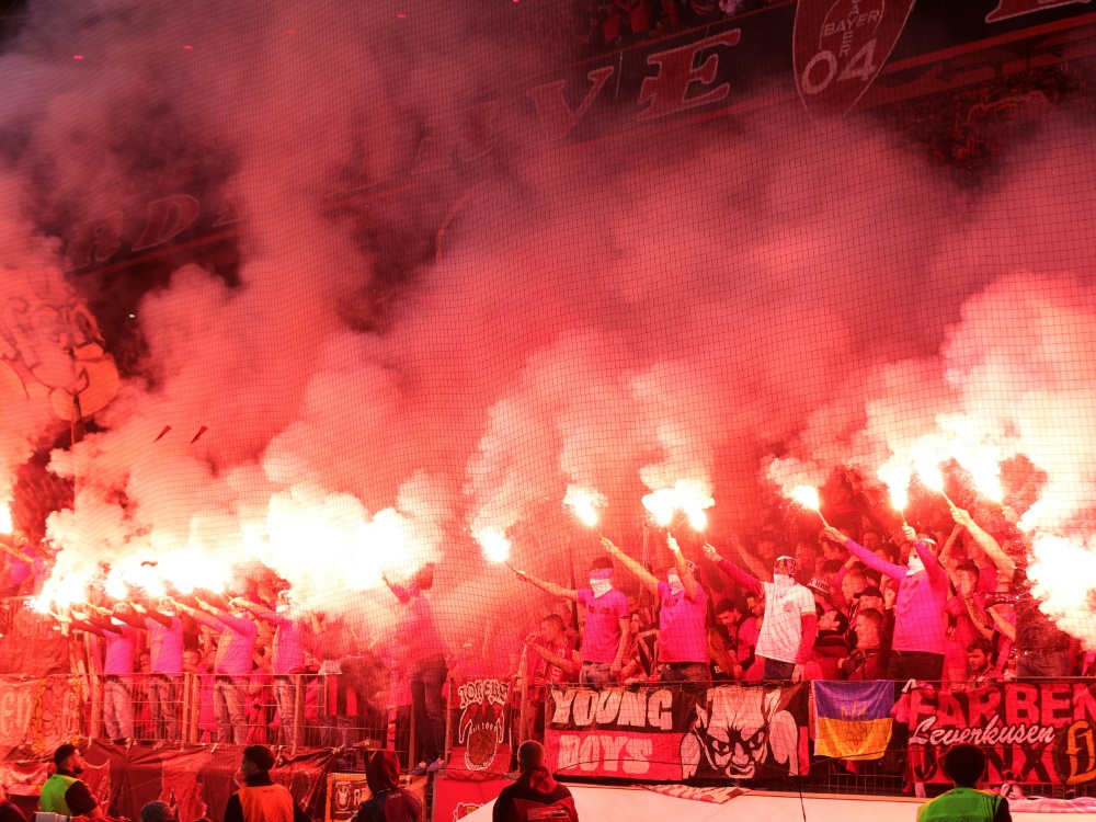 5000 Fans fehlen im ersten Heimspiel der Europa League (Foto: FIRO/FIRO/SID)