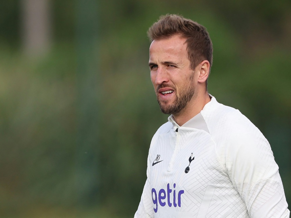 Kane trotz Spekulationen bei Tottenham erschienen (Foto: AFP/SID/ADRIAN DENNIS)