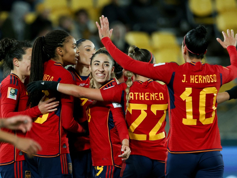 Spanien feiert ersten Sieg bei der WM (Foto: AFP/SID/MARTY MELVILLE)