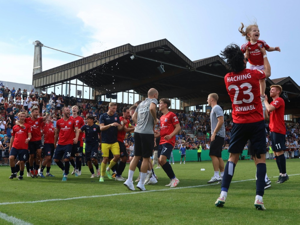 Unterhaching sorgt für Pokalüberraschung gegen Augsburg (Foto: IMAGO/Oryk HAIST/IMAGO/Oryk HAIST/SID/IMAGO/Oryk HAIST)