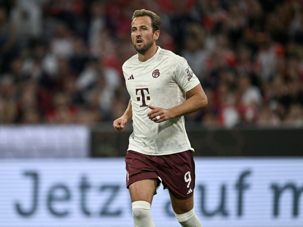Harry Kane startet in Bremen für den FC Bayern (Foto: AFP/SID/CHRISTOF STACHE)