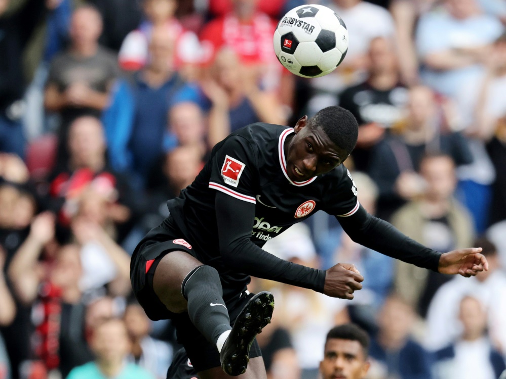Kolo Muani will die Eintracht verlassen (Foto: AFP/SID/Daniel ROLAND)